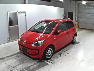 Volkswagen UP  с аукциона в Японии