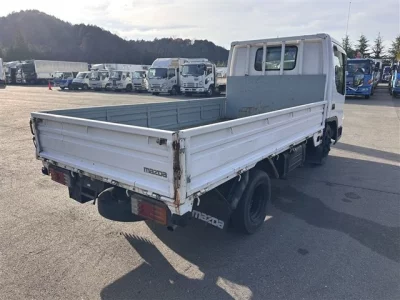 Mazda TITAN  с аукциона в Японии