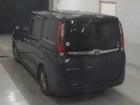 Toyota ESQUIRE лот № 1182 оценка R  с аукциона в Японии 1