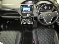 Toyota ESQUIRE лот № 1182 оценка R  с аукциона в Японии 2