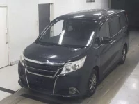 Toyota ESQUIRE лот № 1182 оценка R  с аукциона в Японии 3