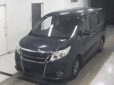 Toyota ESQUIRE  с аукциона в Японии