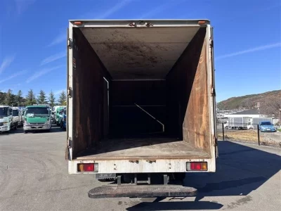 Isuzu ELF  с аукциона в Японии