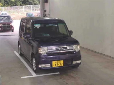 Toyota PIXIS SPACE  с аукциона в Японии