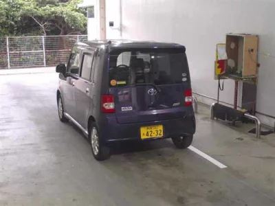 Toyota PIXIS SPACE  с аукциона в Японии