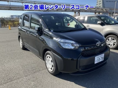 Toyota SIENTA  с аукциона в Японии