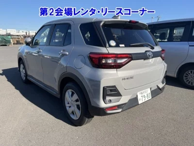 Toyota RAIZE  с аукциона в Японии