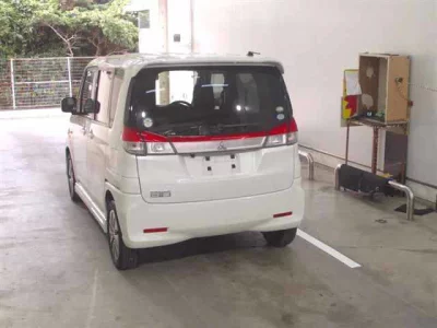 Mitsubishi DELICA D2  с аукциона в Японии