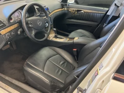 Mercedes-Benz E CLASS  с аукциона в Японии