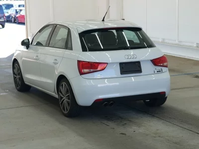 Audi A1  с аукциона в Японии