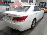 Toyota CROWN лот № 7020 оценка 3.5  с аукциона в Японии 1