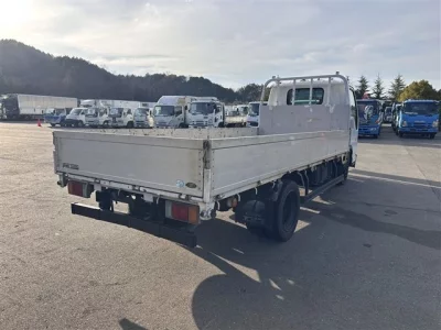 Isuzu ELF  с аукциона в Японии