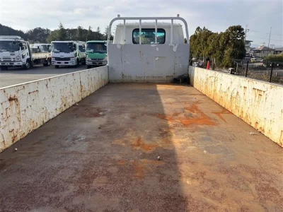 Isuzu ELF  с аукциона в Японии