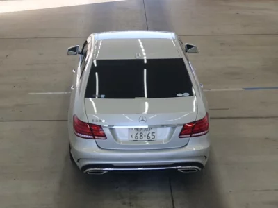 Mercedes-Benz E CLASS  с аукциона в Японии