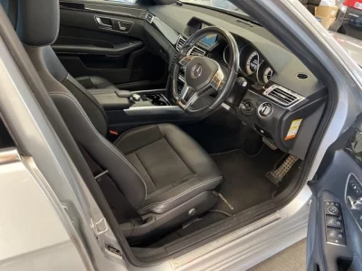 Mercedes-Benz E CLASS  с аукциона в Японии