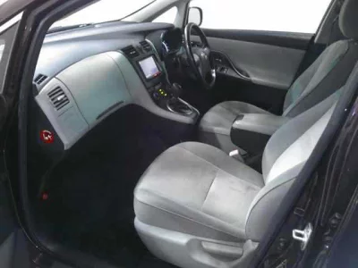 Toyota MARK X ZIO  с аукциона в Японии