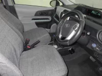 Toyota AQUA лот № 1093 оценка R  с аукциона в Японии 2