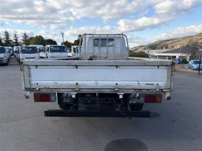 Isuzu ELF  с аукциона в Японии