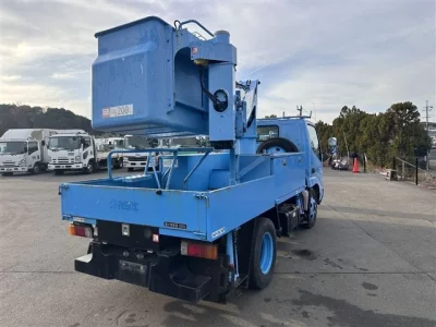 Toyota DYNA  с аукциона в Японии