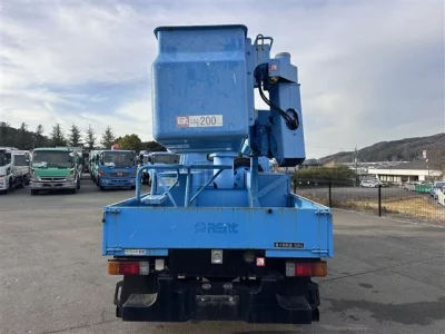 Toyota DYNA  с аукциона в Японии