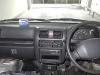 Suzuki CARRY TRUCK лот № 1083 оценка 3  с аукциона в Японии 5