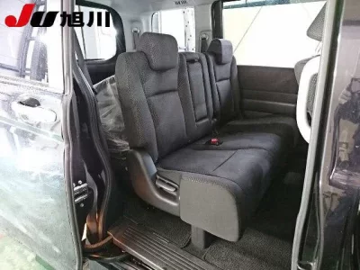 Honda STEP WAGON  с аукциона в Японии