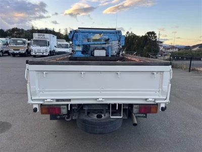 Toyota DYNA  с аукциона в Японии