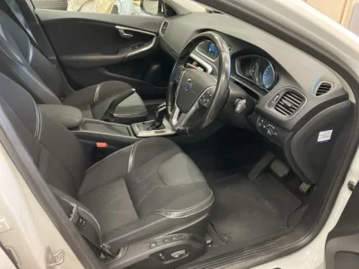 Volvo V40  с аукциона в Японии