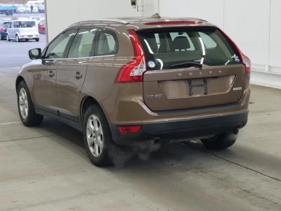 Volvo XC60  с аукциона в Японии