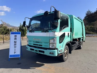 Isuzu FORWARD  с аукциона в Японии