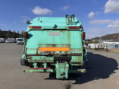 Isuzu FORWARD  с аукциона в Японии