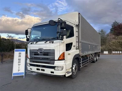 Hino TRUCK