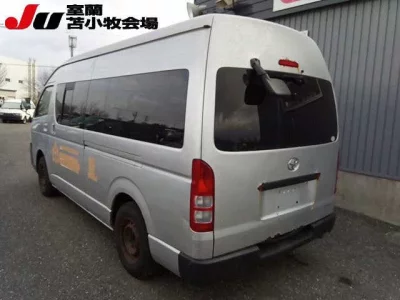 Toyota HIACE VAN  с аукциона в Японии