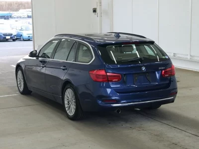 BMW 3-Series  с аукциона в Японии