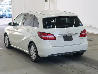 Mercedes-Benz B CLASS