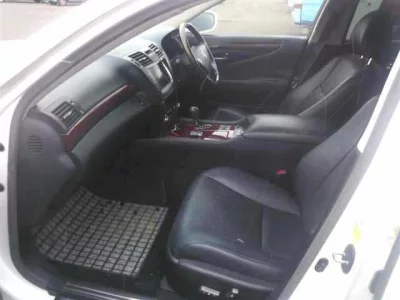 Lexus LS  с аукциона в Японии