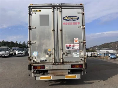 Isuzu FORWARD  с аукциона в Японии