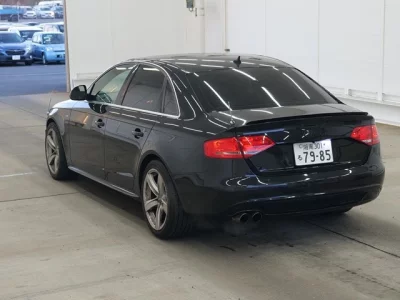 Audi A4  с аукциона в Японии