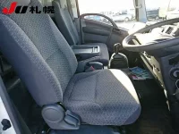 Isuzu ELF лот № 2302 оценка R  с аукциона в Японии 4