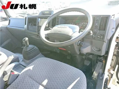 Isuzu ELF  с аукциона в Японии