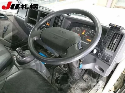 Isuzu ELF  с аукциона в Японии