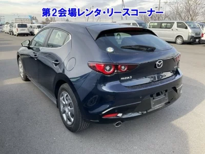 Mazda MAZDA3  с аукциона в Японии