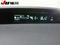 Toyota PRIUS лот № 4318 оценка R  с аукциона в Японии 8