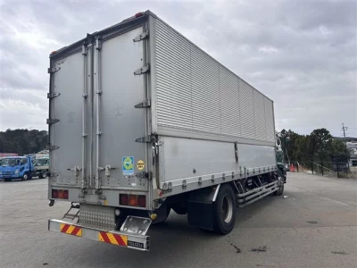 Isuzu FORWARD  с аукциона в Японии