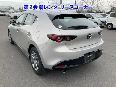 Mazda MAZDA3  с аукциона в Японии