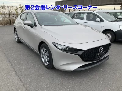 Mazda MAZDA3  с аукциона в Японии