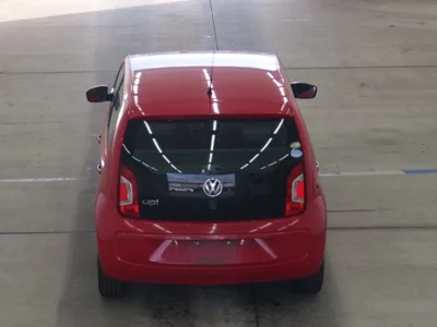 Volkswagen UP  с аукциона в Японии