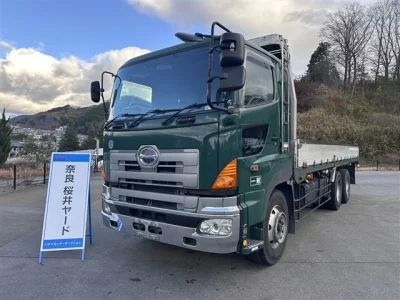 Hino TRUCK