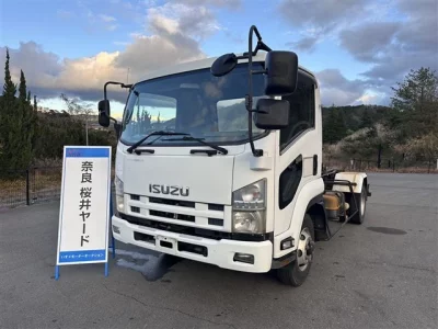 Isuzu FORWARD  с аукциона в Японии