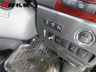 Toyota VELLFIRE  с аукциона в Японии